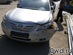 Битый автомобиль Toyota Camry