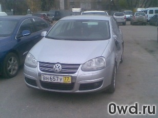 Битый автомобиль Volkswagen Jetta