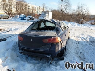 Битый автомобиль Mitsubishi Lancer