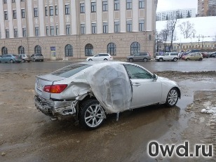 Битый автомобиль Lexus IS