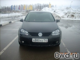 Битый автомобиль Volkswagen Golf