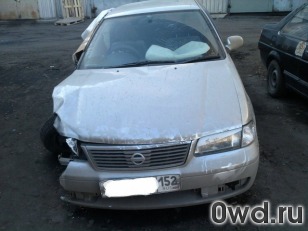 Битый автомобиль Nissan Sunny