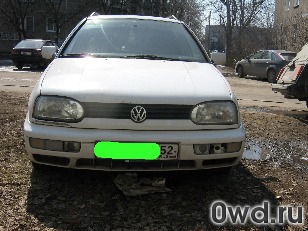 Битый автомобиль Volkswagen Golf