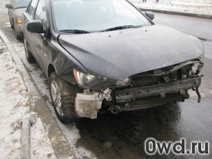 Битый автомобиль Mitsubishi Lancer