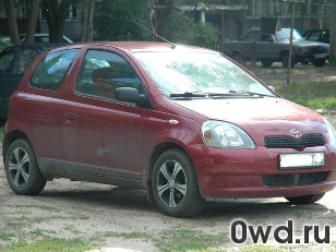 Битый автомобиль Toyota Yaris