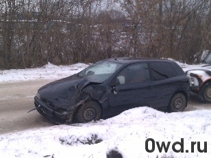 Битый автомобиль FIAT Bravo