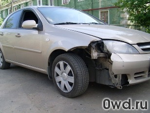 Битый автомобиль Chevrolet Lacetti