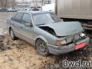 Битый автомобиль Volkswagen Passat