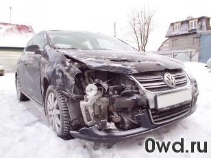 Битый автомобиль Volkswagen Jetta