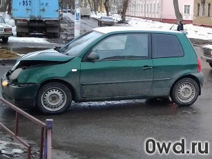 Битый автомобиль Volkswagen Lupo