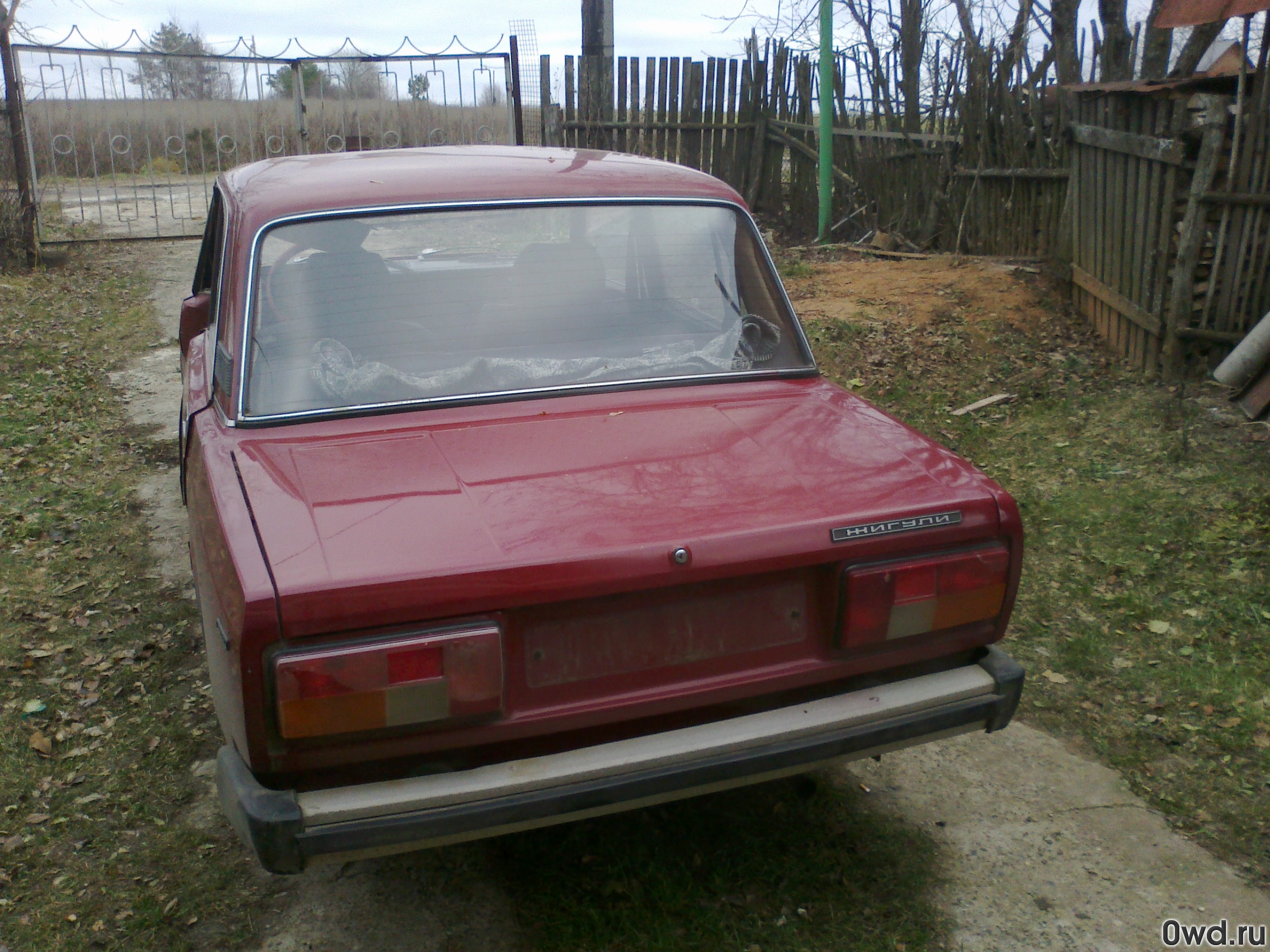 Битый автомобиль LADA (ВАЗ) 2105 (1991) в Нижнем Новгороде